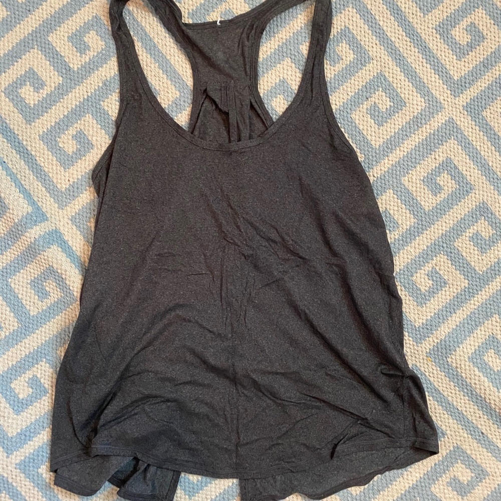 Lululemon gray workout top